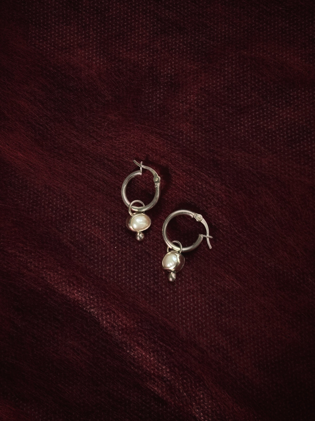 Freshwater pearl dangle earrings