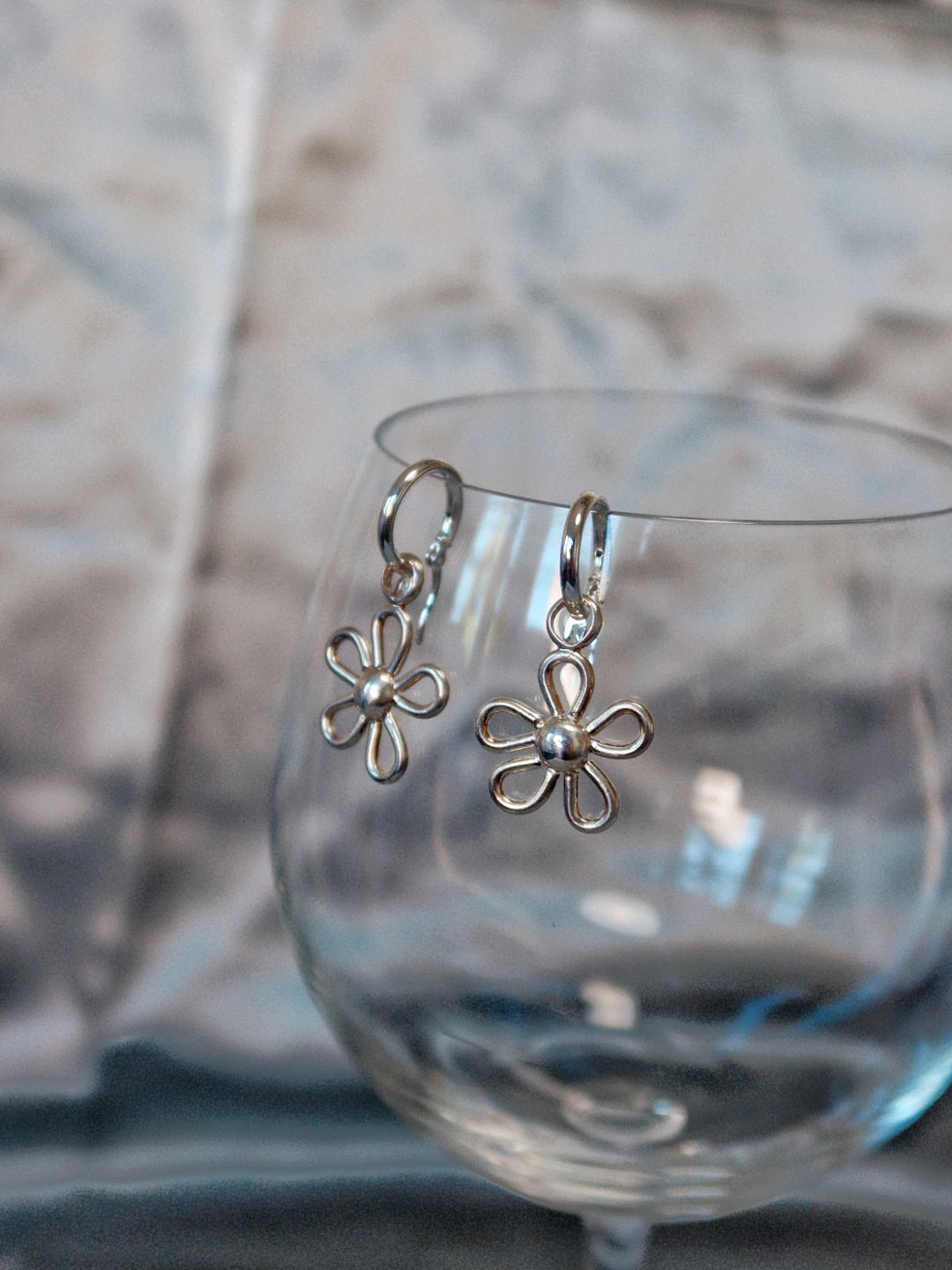 Daisy hoops