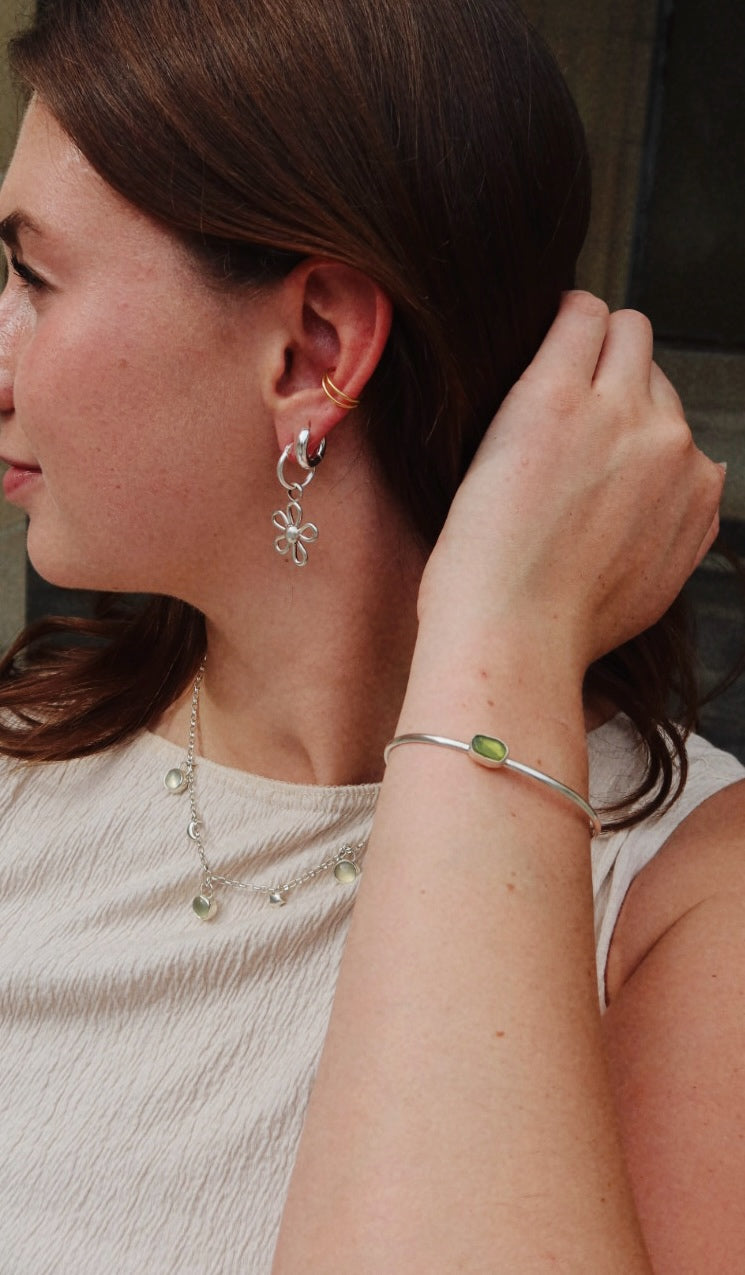 Daisy hoops